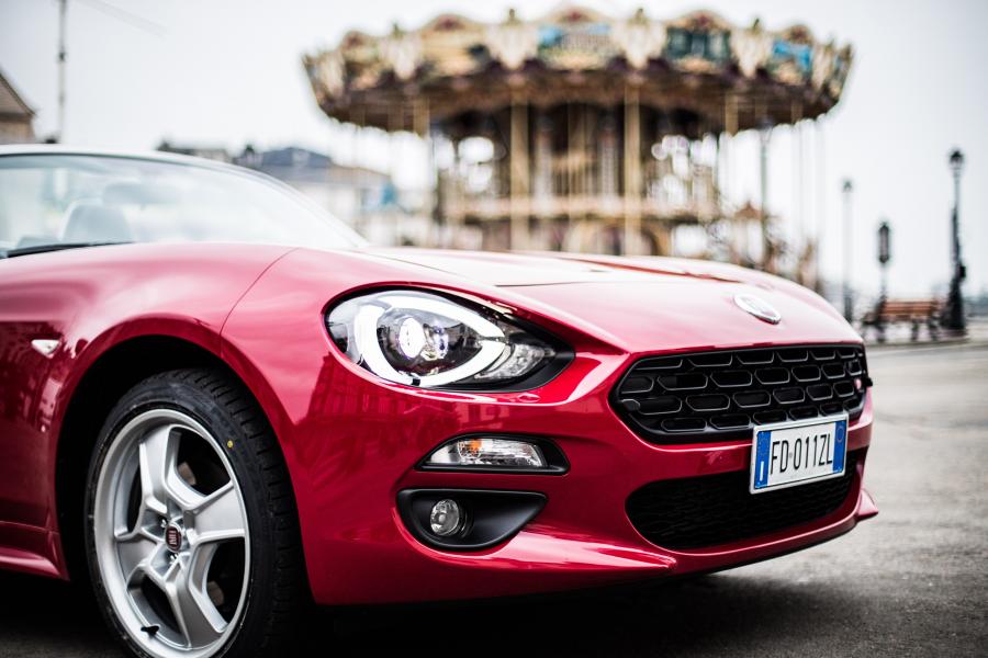Детали экстерьера Fiat 124 Spider Europa 2017 года  (фото 3 из 19)